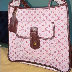 100% Vintage Louis Vuitton bag.